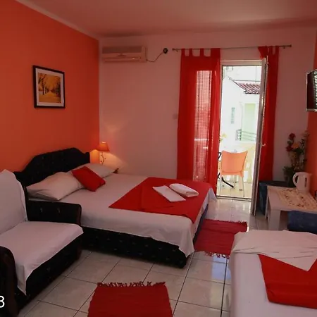 Apartmani Dubravka Rafailovici Exterior photo